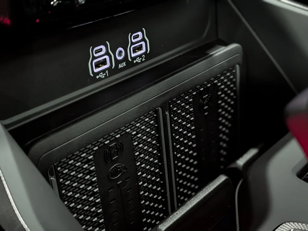 New 2027 Silver RAM Rebel - - Rebel X Pkg - Level 2 Grp - Pano Sunroof - Harman/Kardon Audio & More! image 22