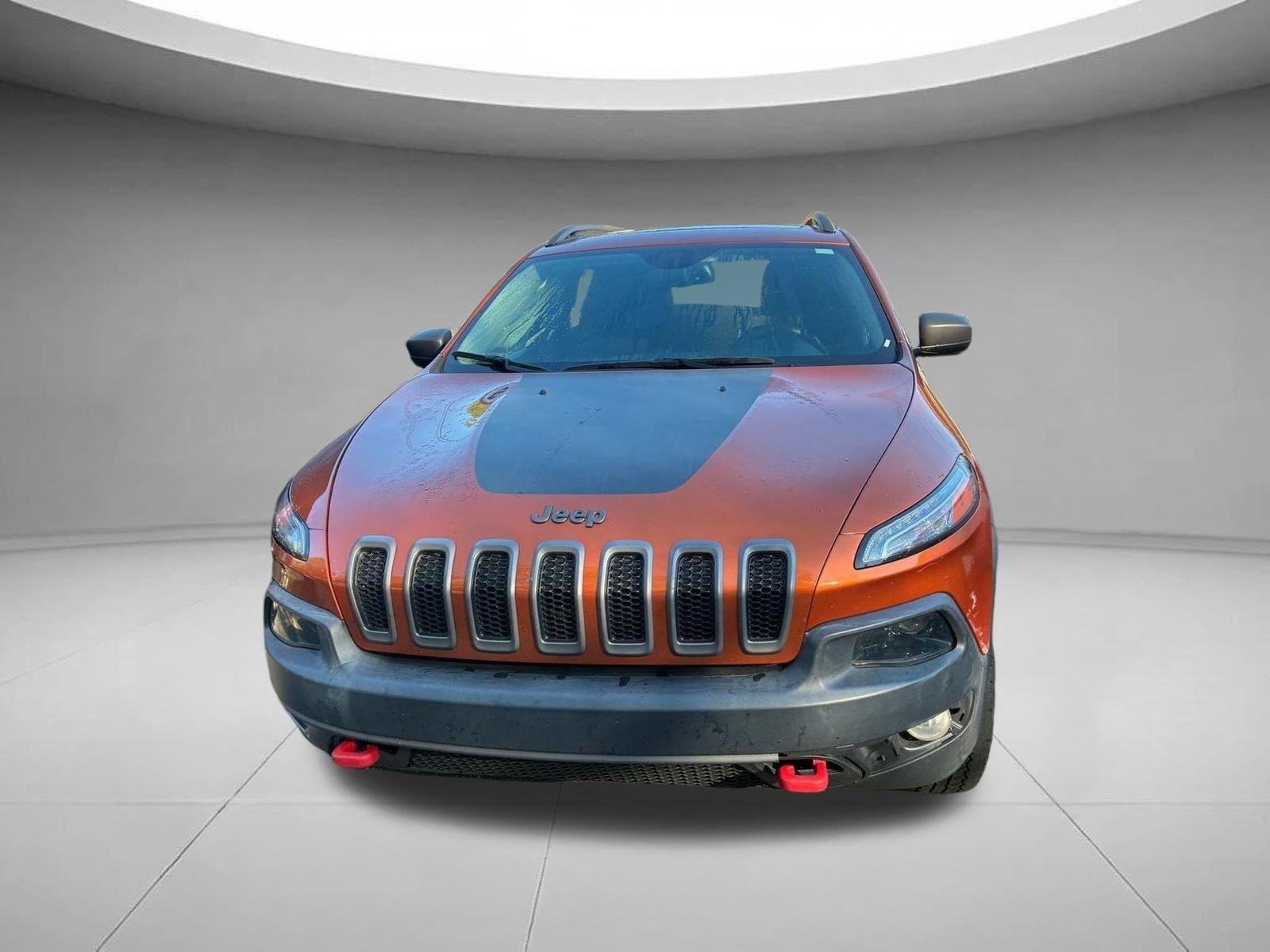 Used 2016 Mango Tango Pearlcoat Jeep Trailhawk image 2