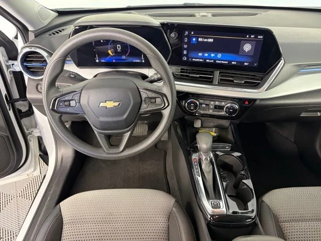 Used 2024 White Chevrolet LT image 32