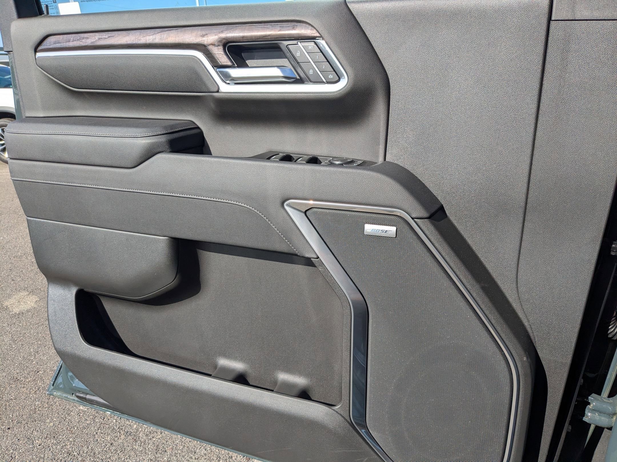 2025 Chevrolet Silverado 2500 HD LTZ - Photo 24