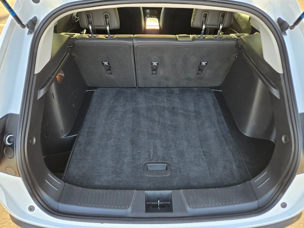 2025 Chevrolet Trax LT - Photo 13