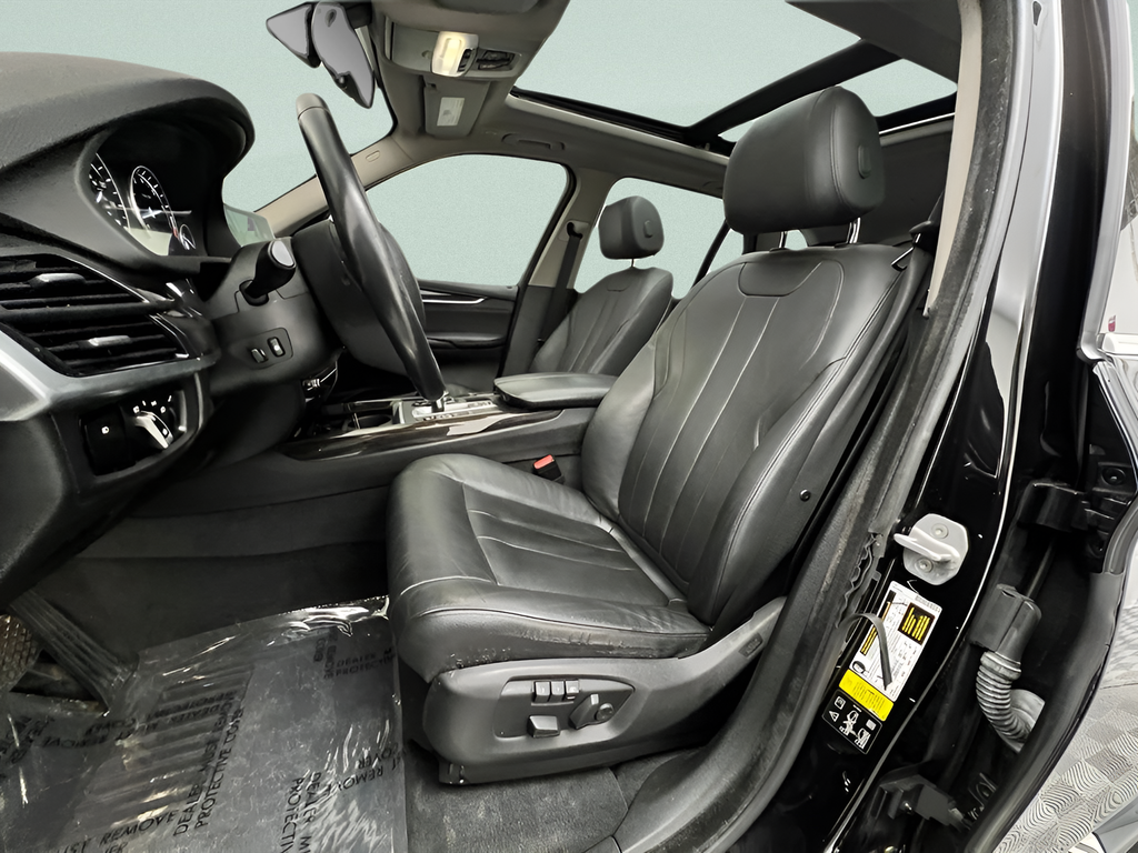 Used 2015 Black Sapphire Metallic BMW xDrive35i image 7