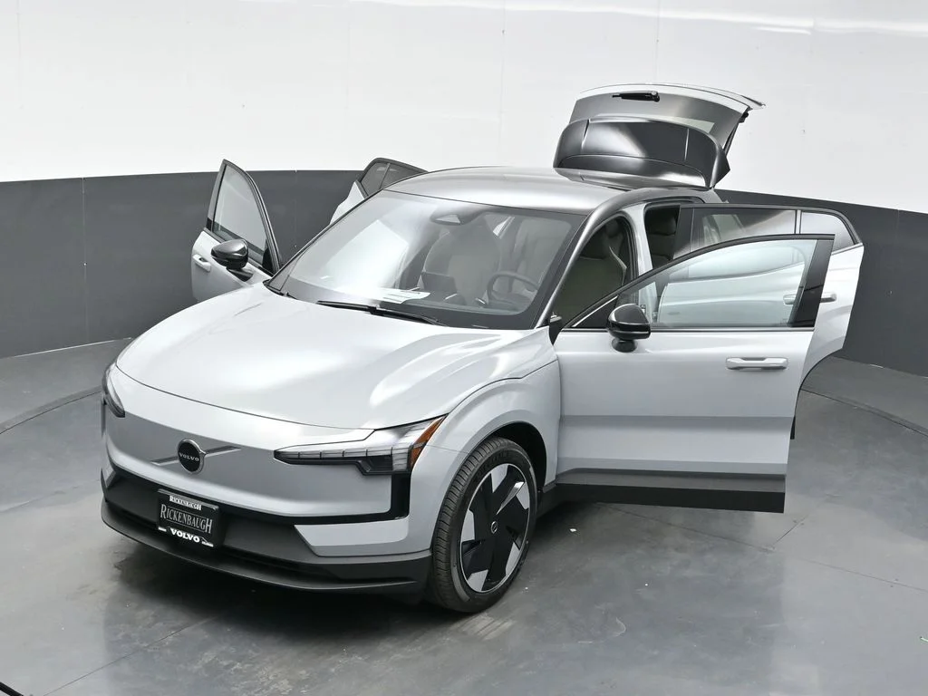 New 2026 Vapour Grey Volvo Twin Motor Performance Plus image 53