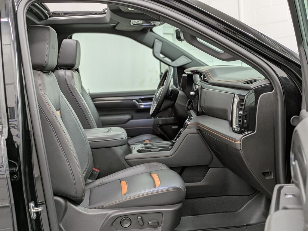 Used 2024 Black GMC AT4 image 40