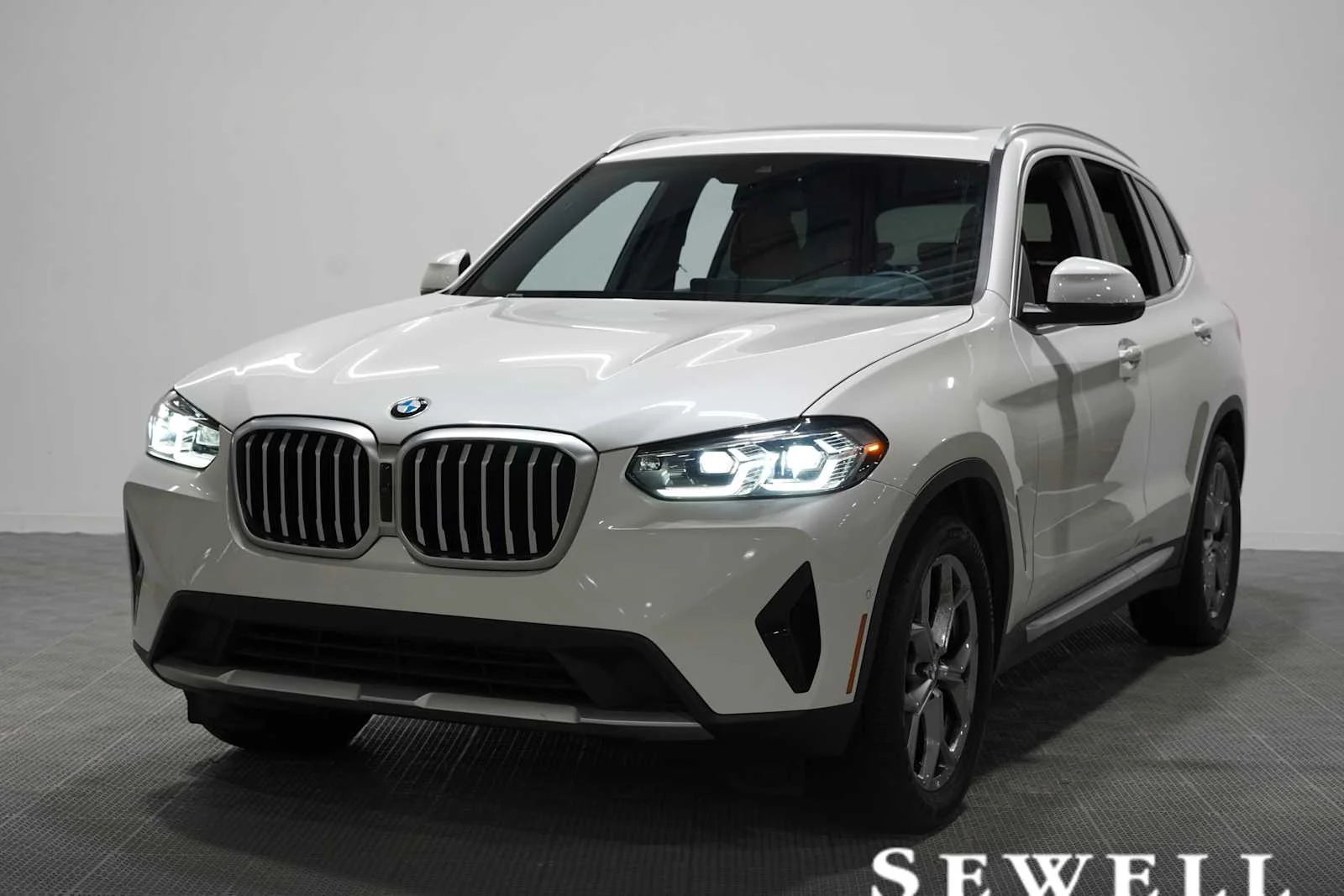 Certified Used 2023 Mineral White Metallic BMW sDrive30i image 1