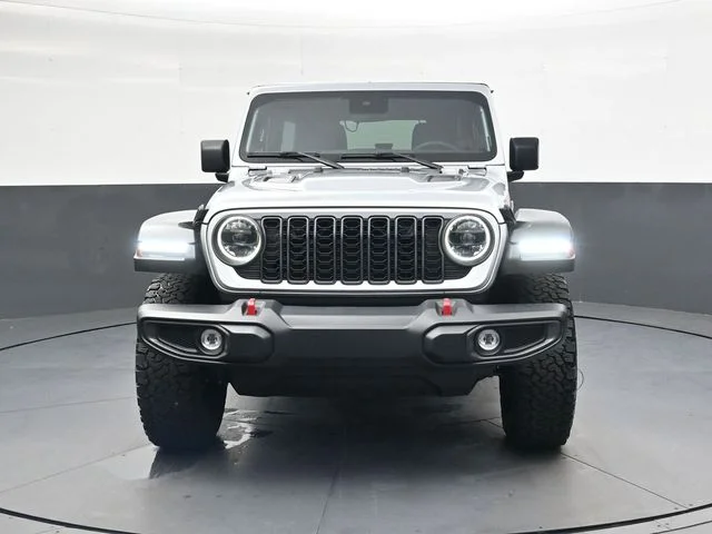 Used 2024 Silver Jeep Rubicon image 10