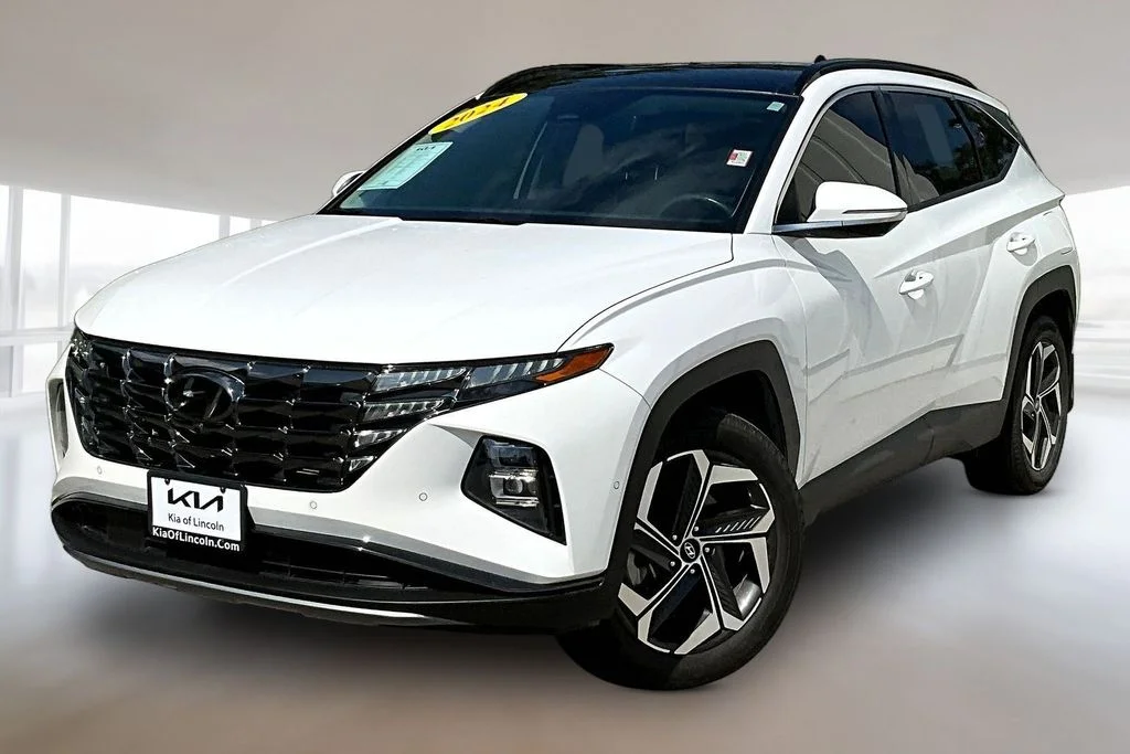 Used 2024 White Pearl Hyundai Limited image 1