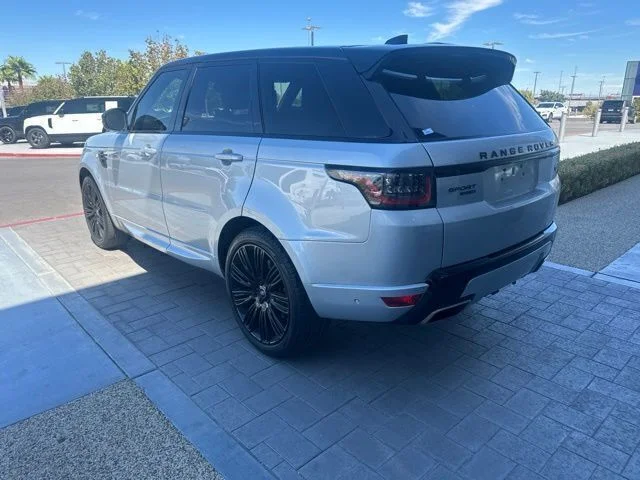 Used 2021 Silver Land Rover HSE Dynamic image 7