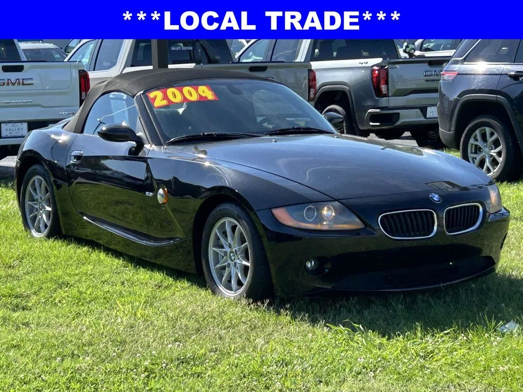 Used 2004 Black BMW 2.5i image 1