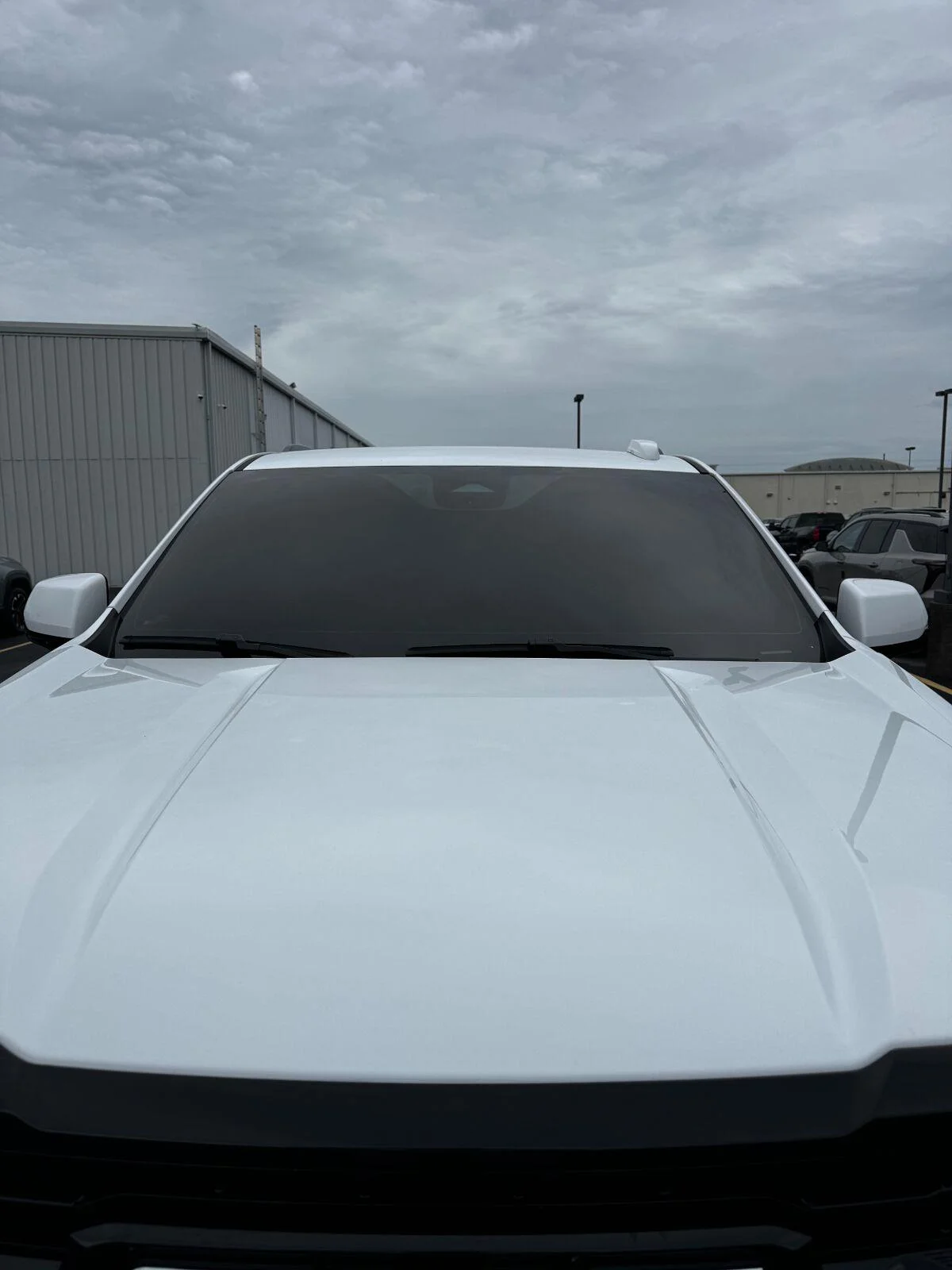 Used 2025 Summit White GMC Elevation image 9