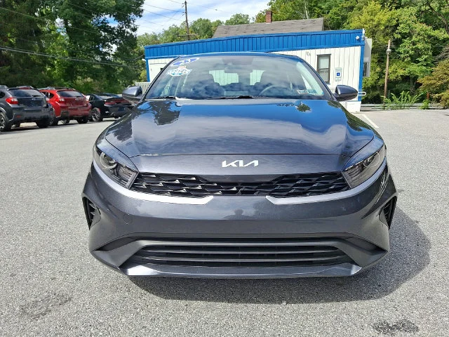 Used 2023 Gray Kia LXS image 4