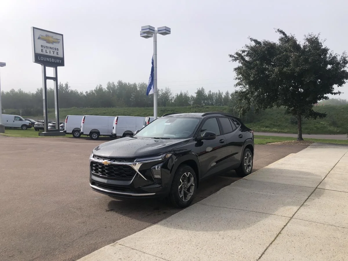 New 2026 Black Chevrolet Fwd 4dr Lt image 4