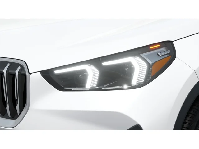 New 2027 Mineral White Metallic BMW  image 6