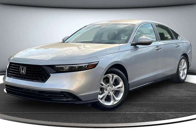Used 2025 Silver Honda LX image 1