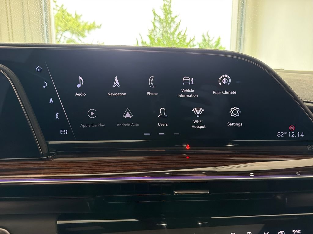 Used 2022 White Cadillac Premium Luxury image 22