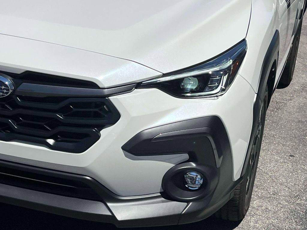 Used 2024 White Subaru Limited image 9