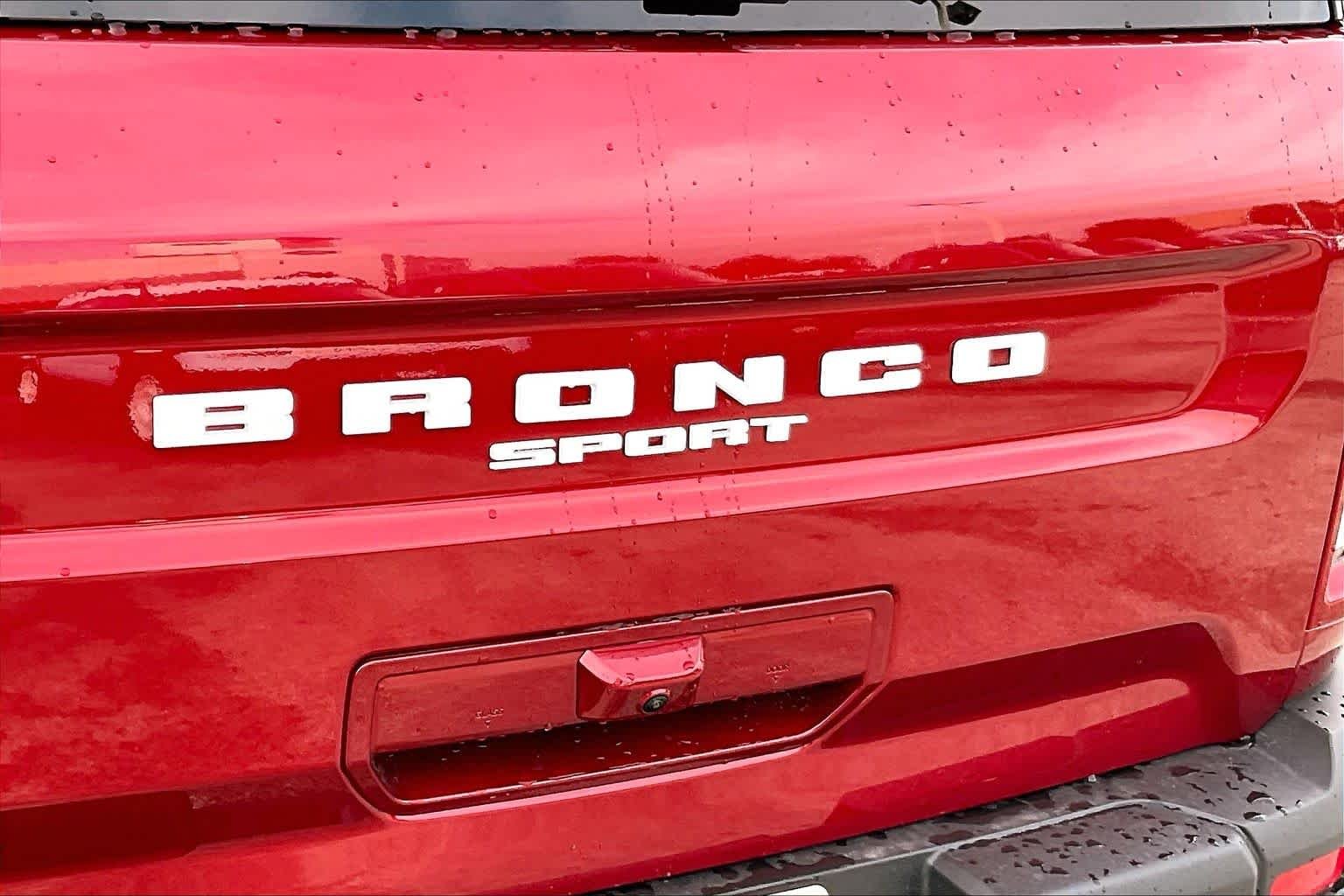 New 2026 Ruby Red Metallic Tinted Clearcoat Ford Outer Banks® image 14