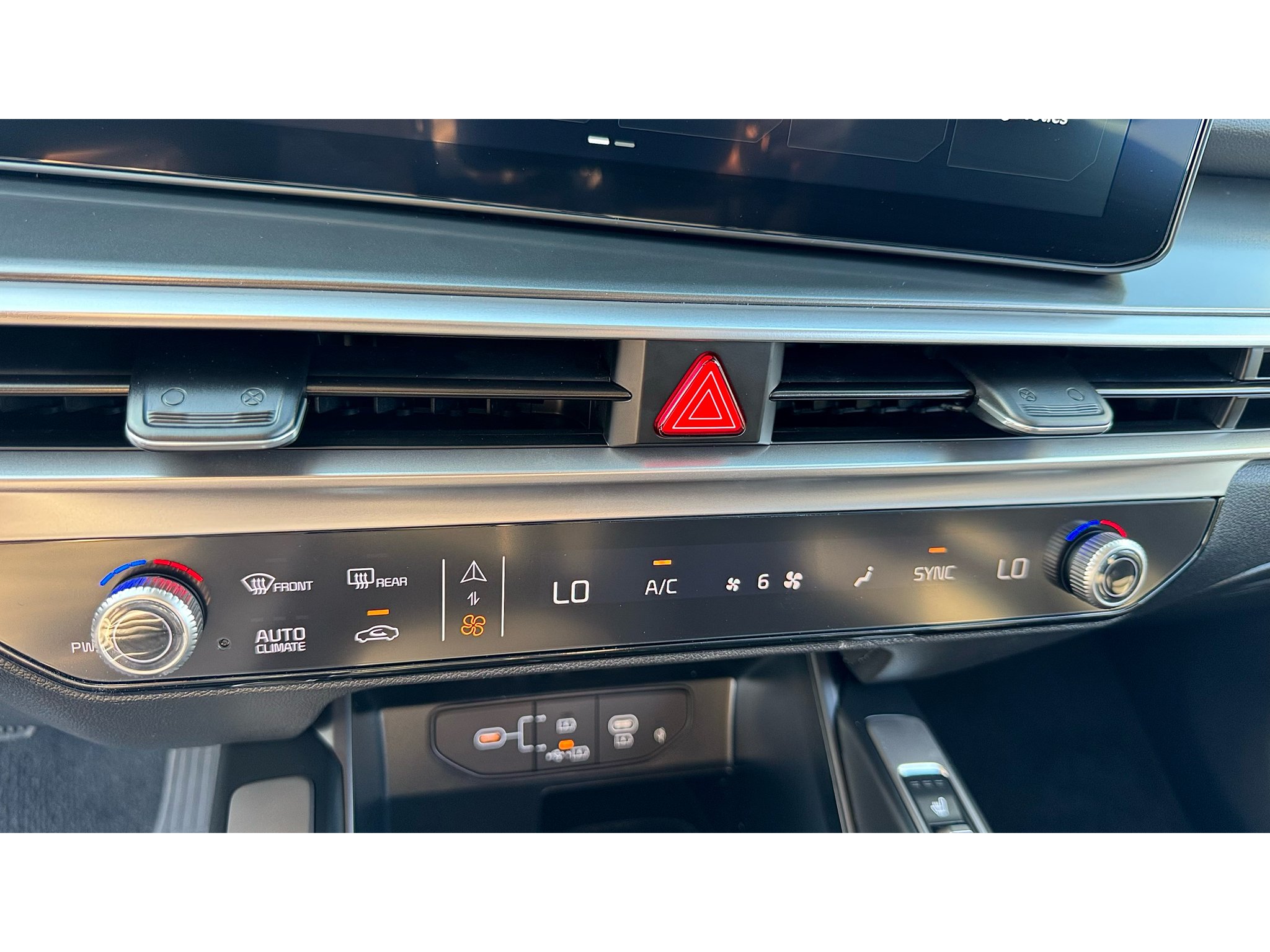 New 2026 Glacial White Pearl Kia S image 20