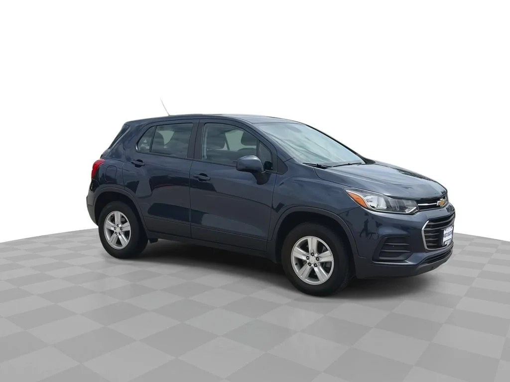 Used 2019 Chevrolet Trax LS with VIN 3GNCJNSB5KL257500 for sale in West Bend, WI
