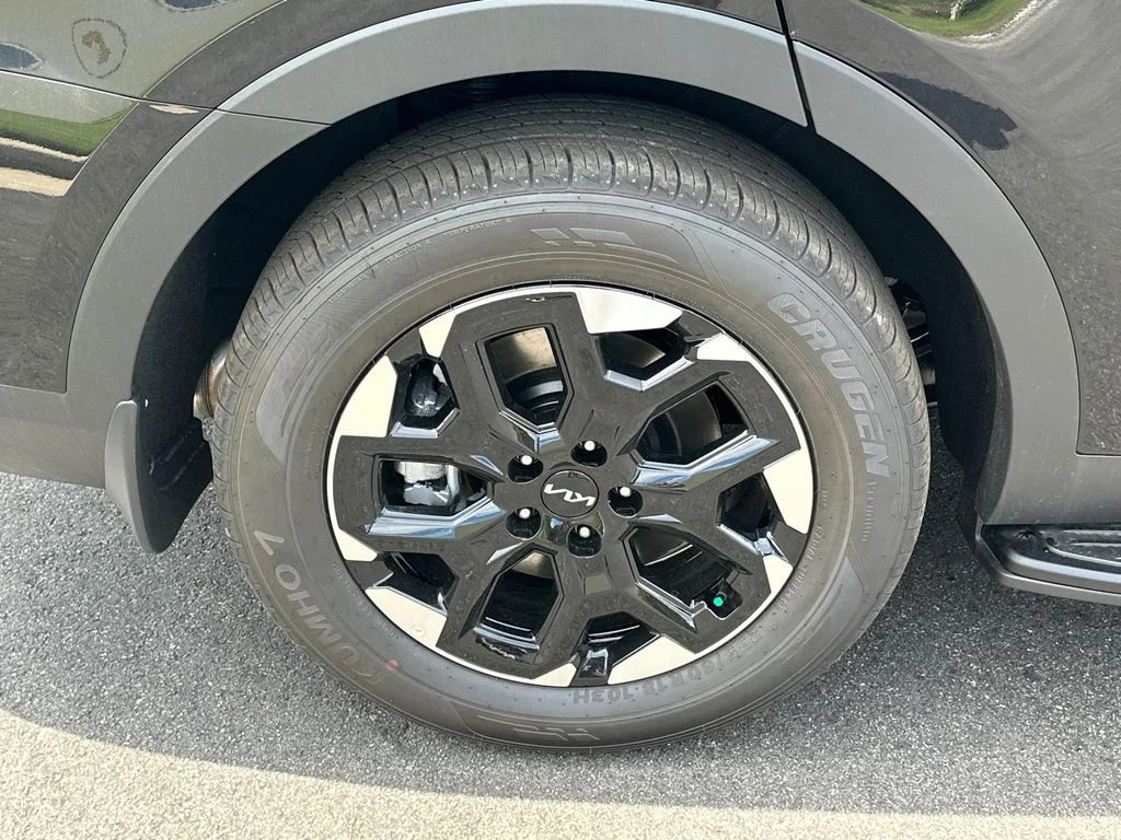 New 2026 Black Kia S image 17