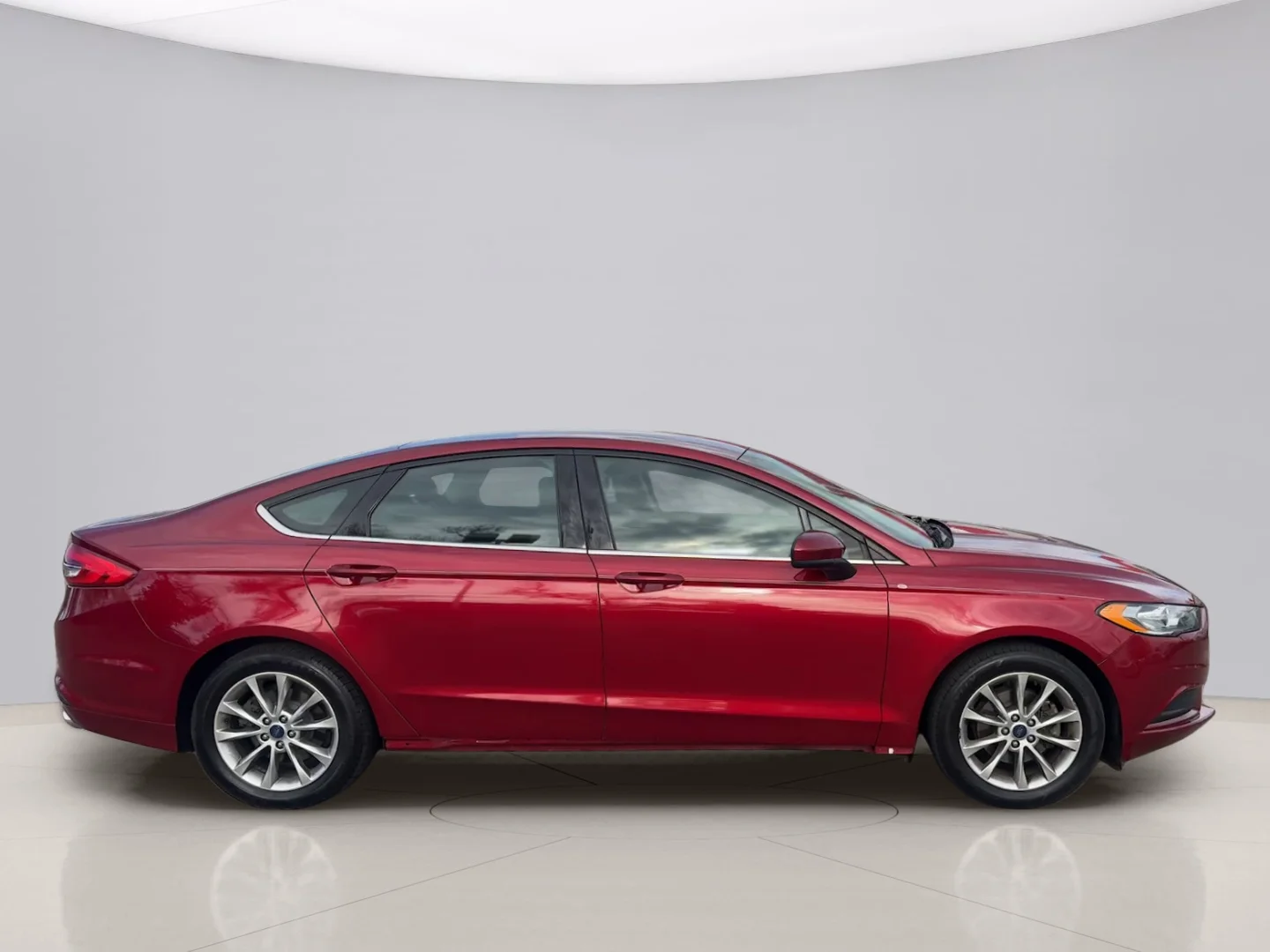 Used 2017 Red Ford SE image 6