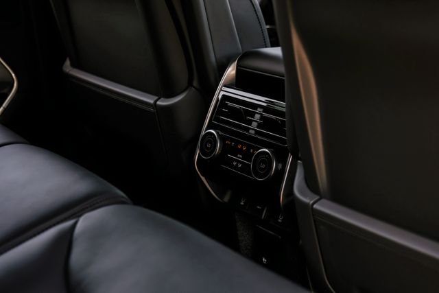 New 2026 Belgravia Green Land Rover SE image 45
