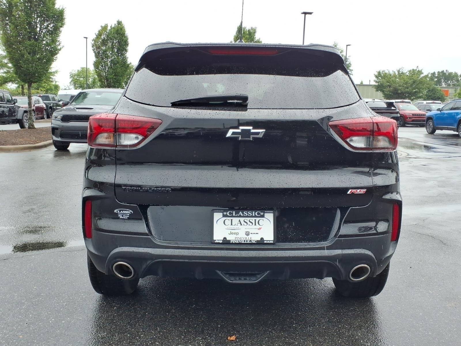 Used 2022 Mosaic Black Metallic Chevrolet RS image 16