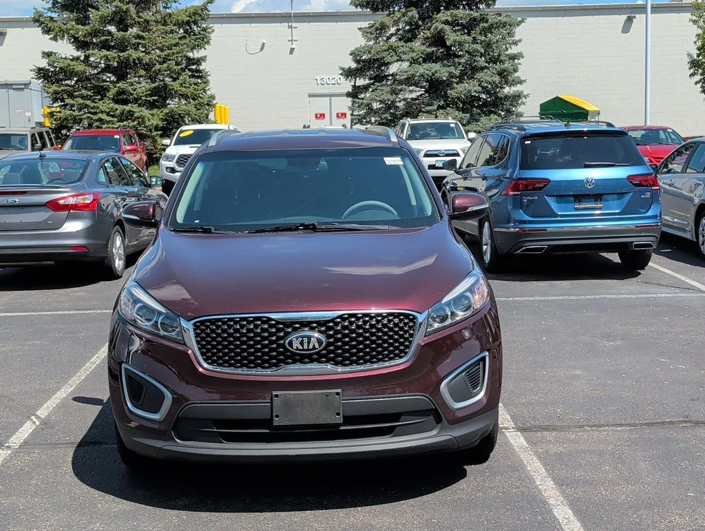 Used 2018 Purple Kia LX image 7