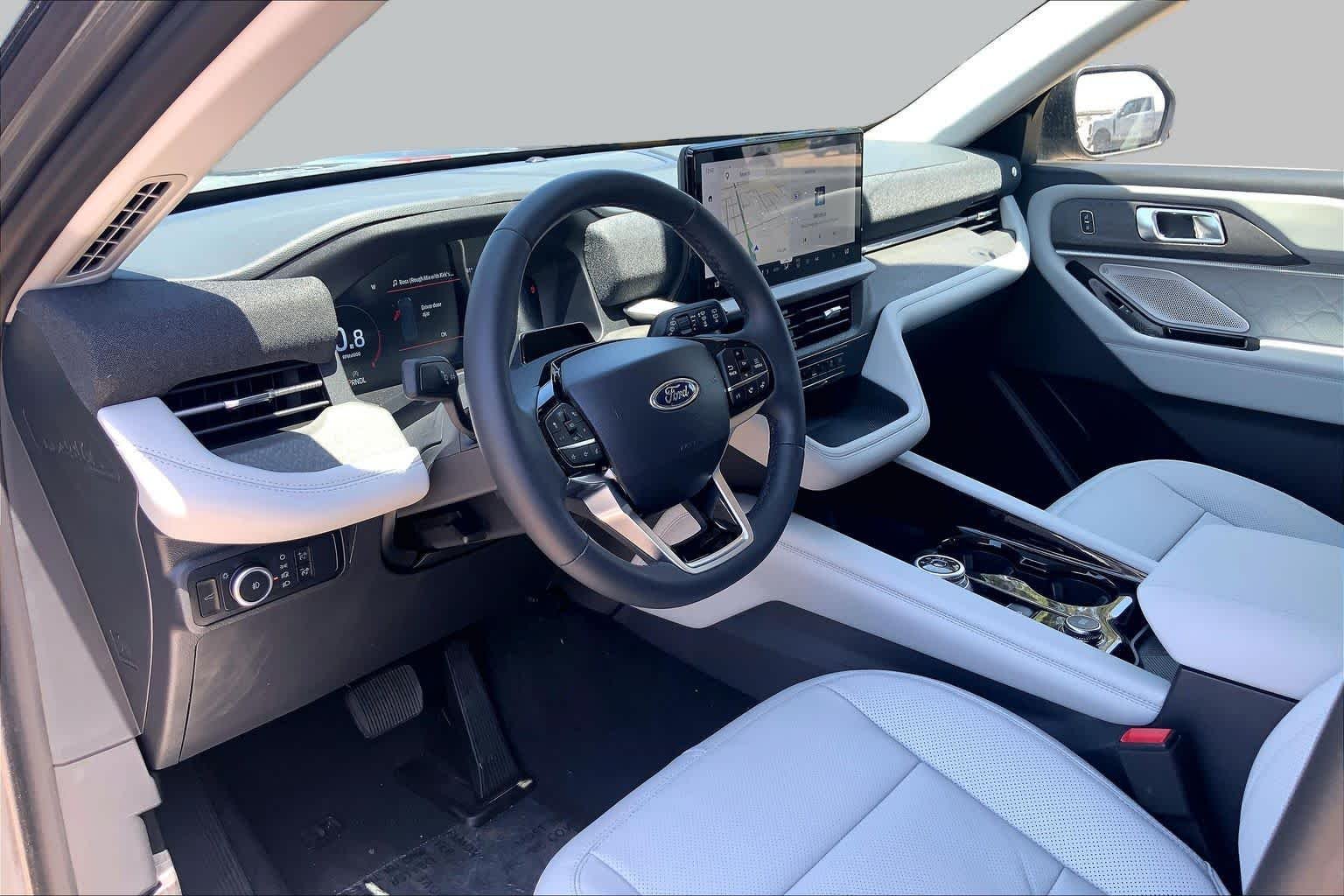 New 2026 Carbonized Gray Metallic Ford Platinum™ image 8