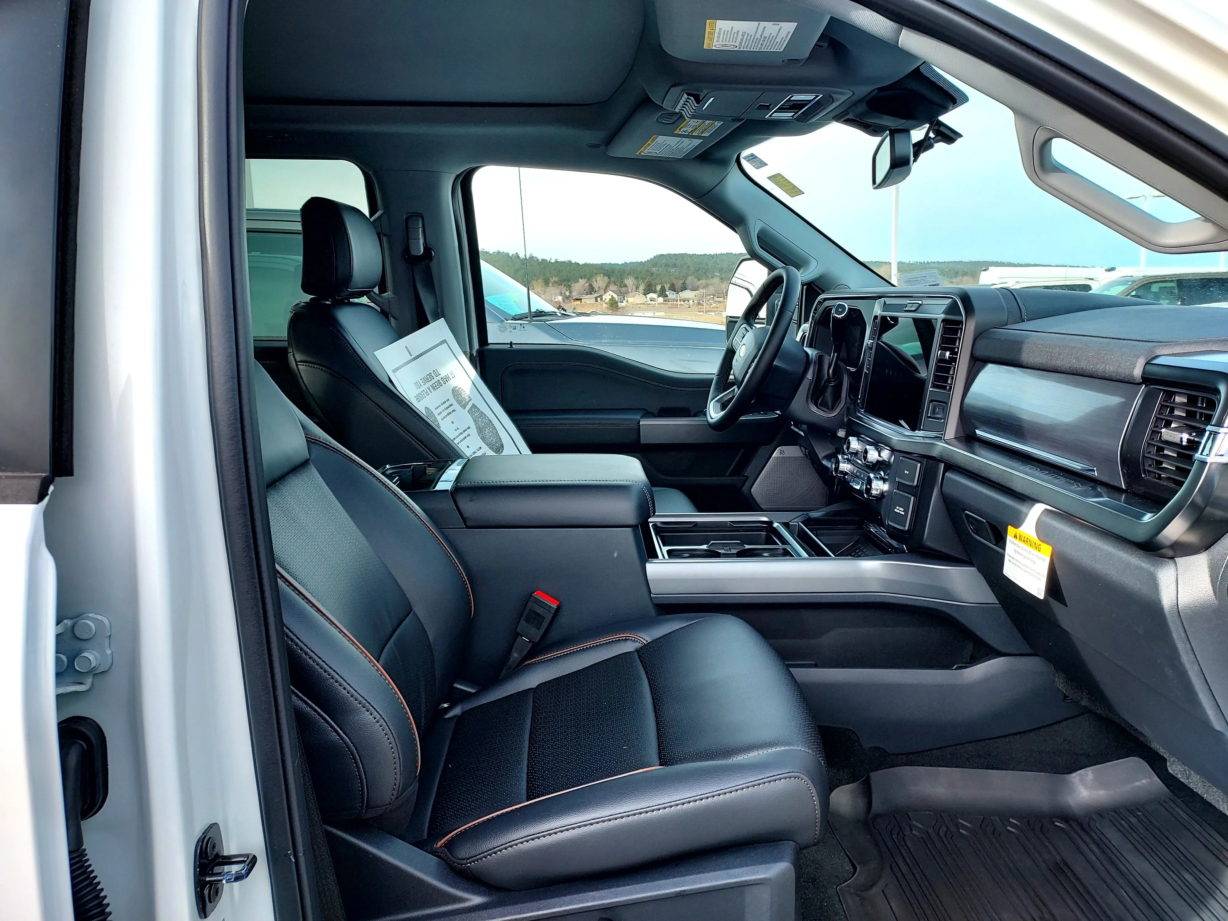 New 2026 Star White Metallic Tri-Coat Ford LARIAT image 25