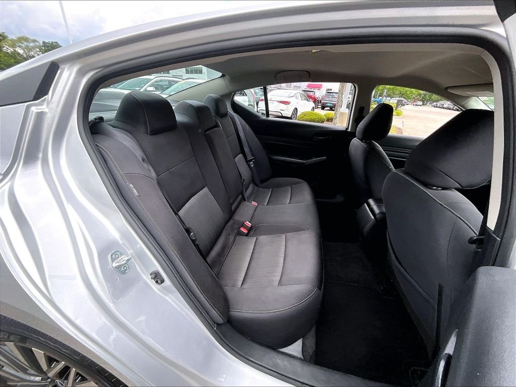 Used 2024 Silver Nissan 2.5 SV image 16