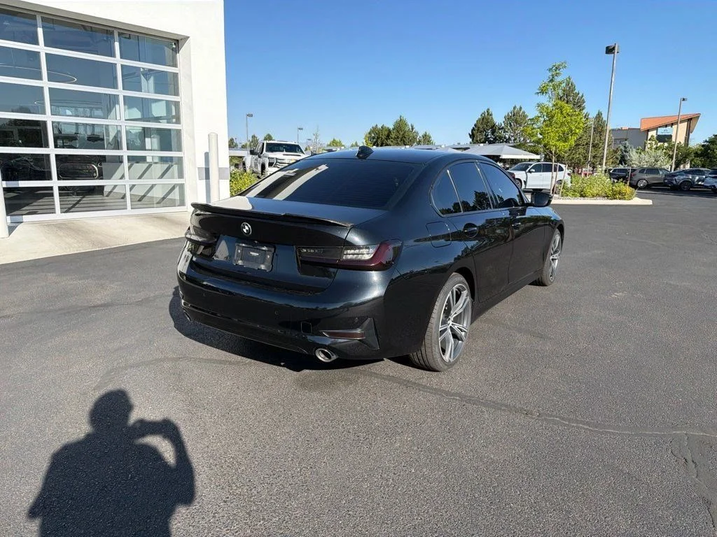 Used 2019 Black Sapphire Metallic BMW 330i xDrive image 5