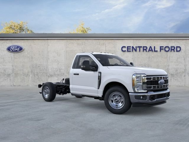 New 2026 Oxford White Ford F-350® XL image 7