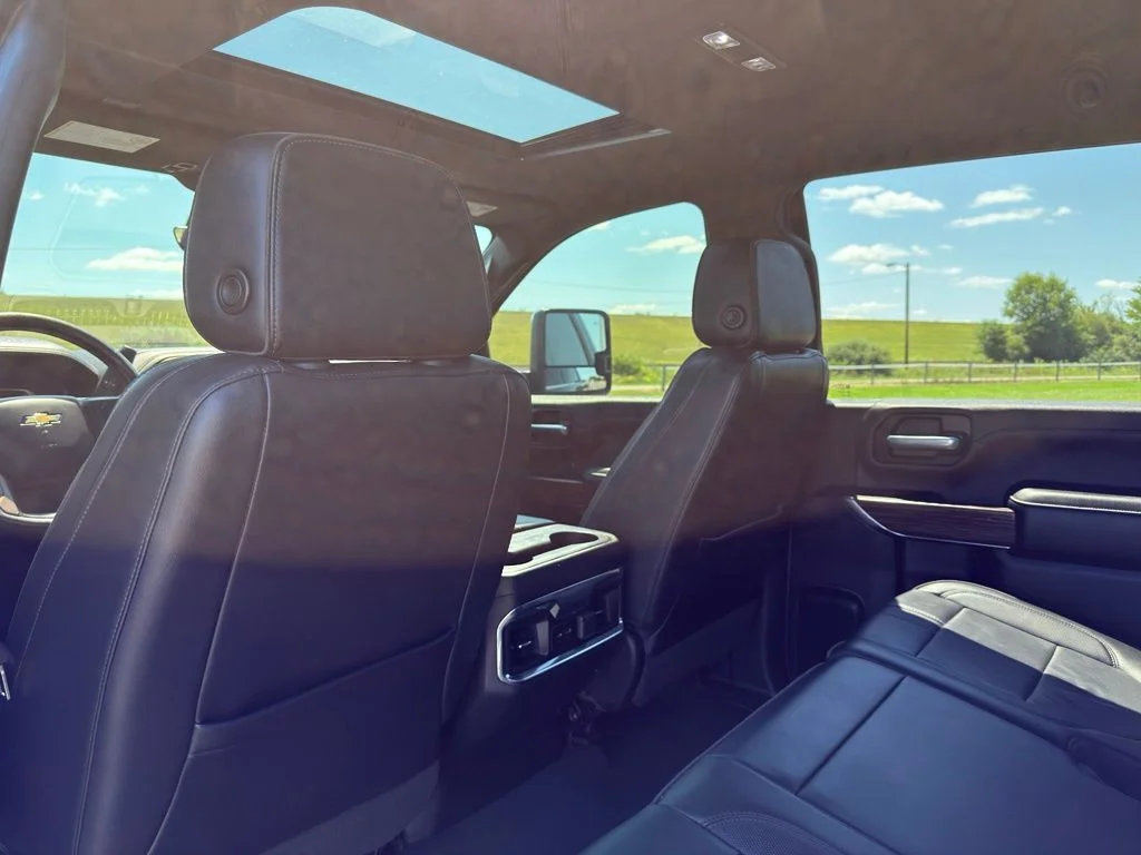 Used 2022 Black Chevrolet High Country image 31