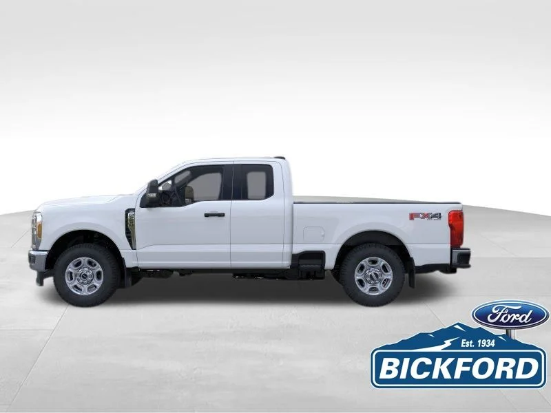 New 2026 White Ford XLT image 3
