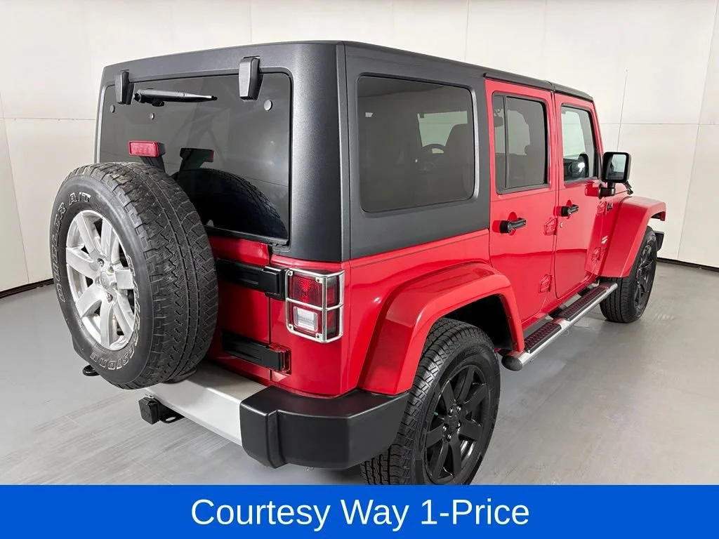 Used 2013 Red Jeep Sahara image 11