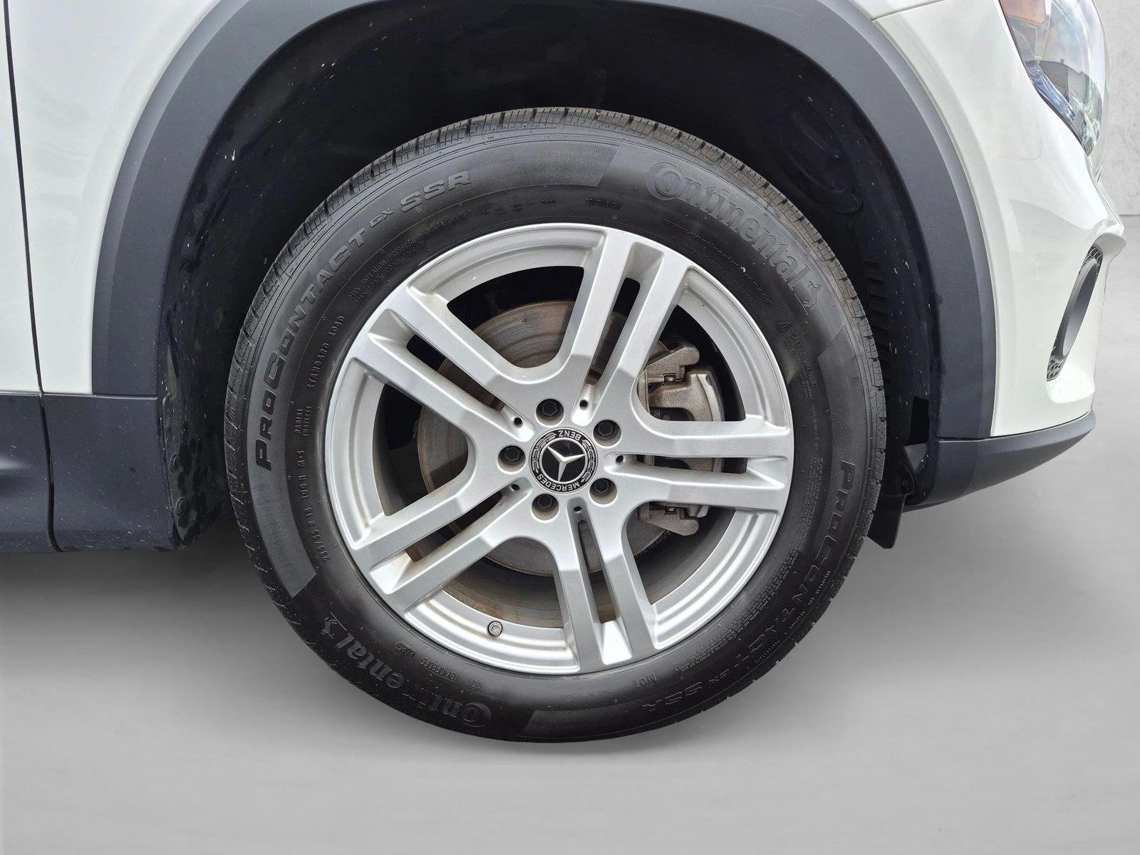 Used 2023 Polar White Mercedes-Benz GLB 250 image 26