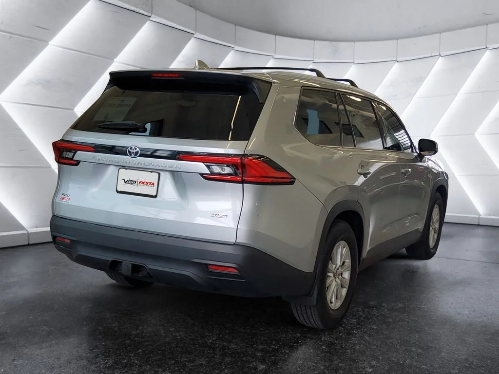 Used 2024 Silver Toyota XLE image 4