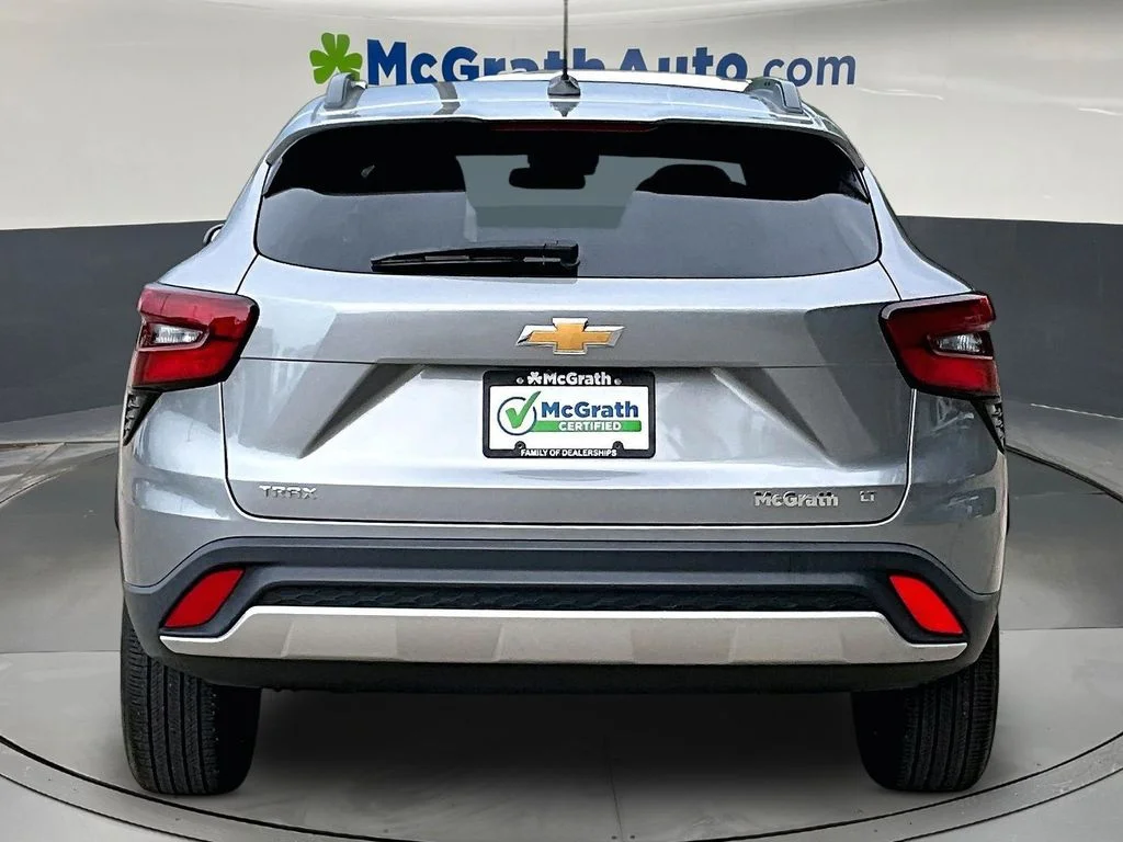 Used 2024 Gray Chevrolet LT image 6