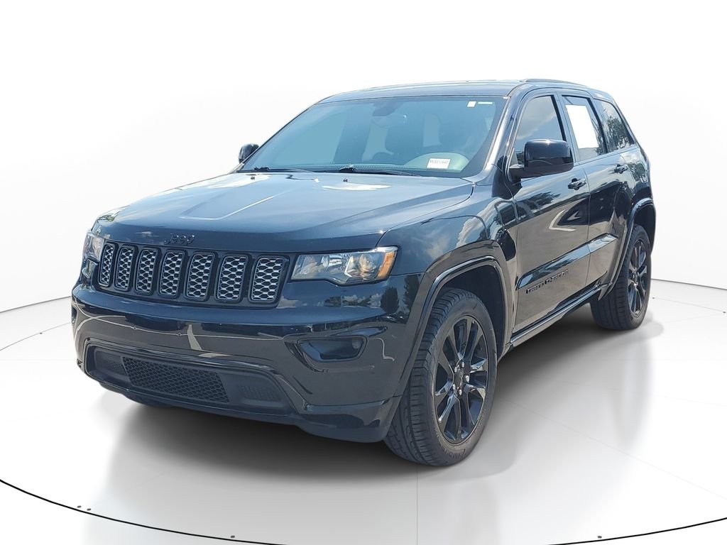 Used 2021 Black Jeep Laredo X image 4