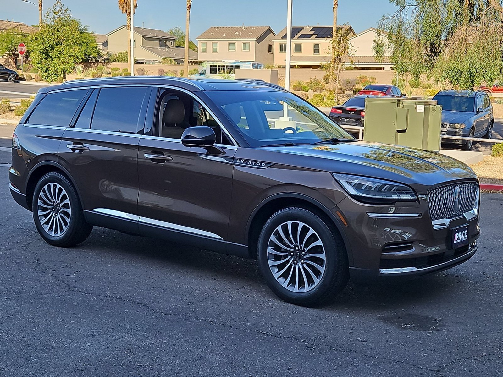Used 2022 Bronze Smoke Metallic Clearcoat Lincoln Reserve image 3