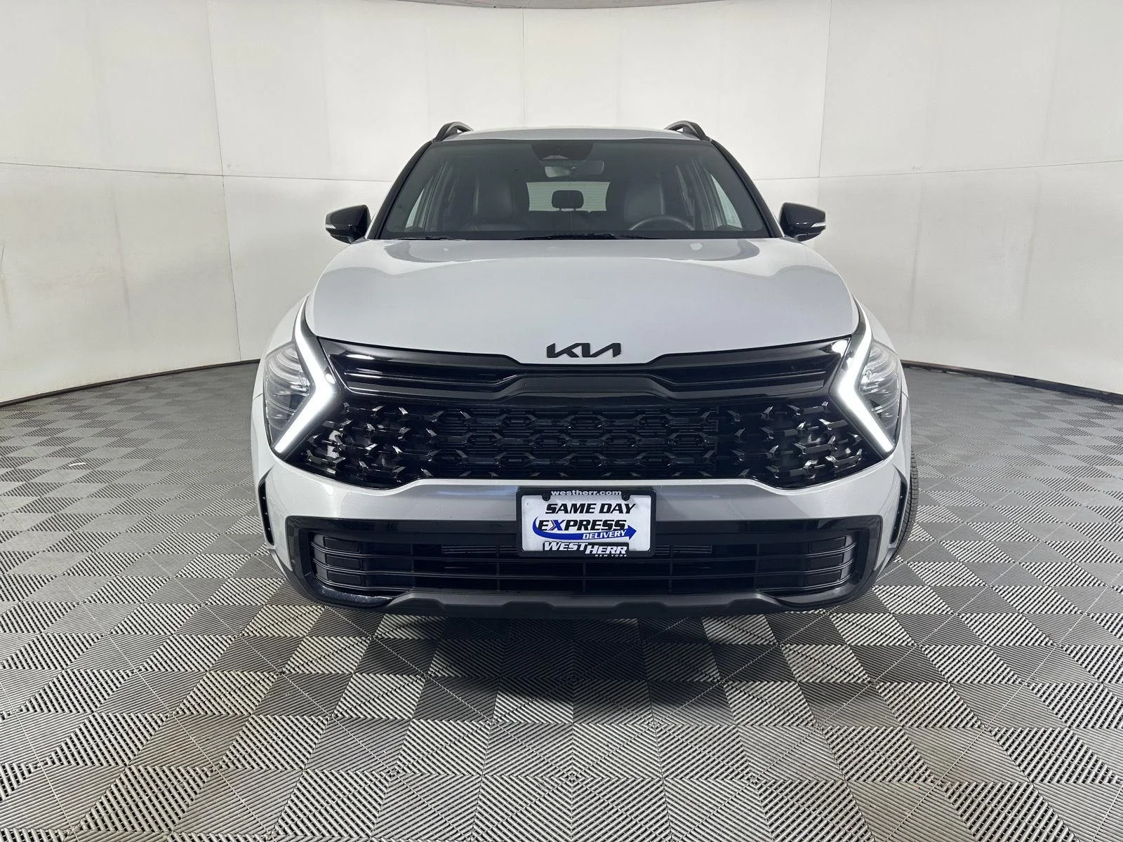 Used 2025 Wolf Gray Kia X-Line image 2