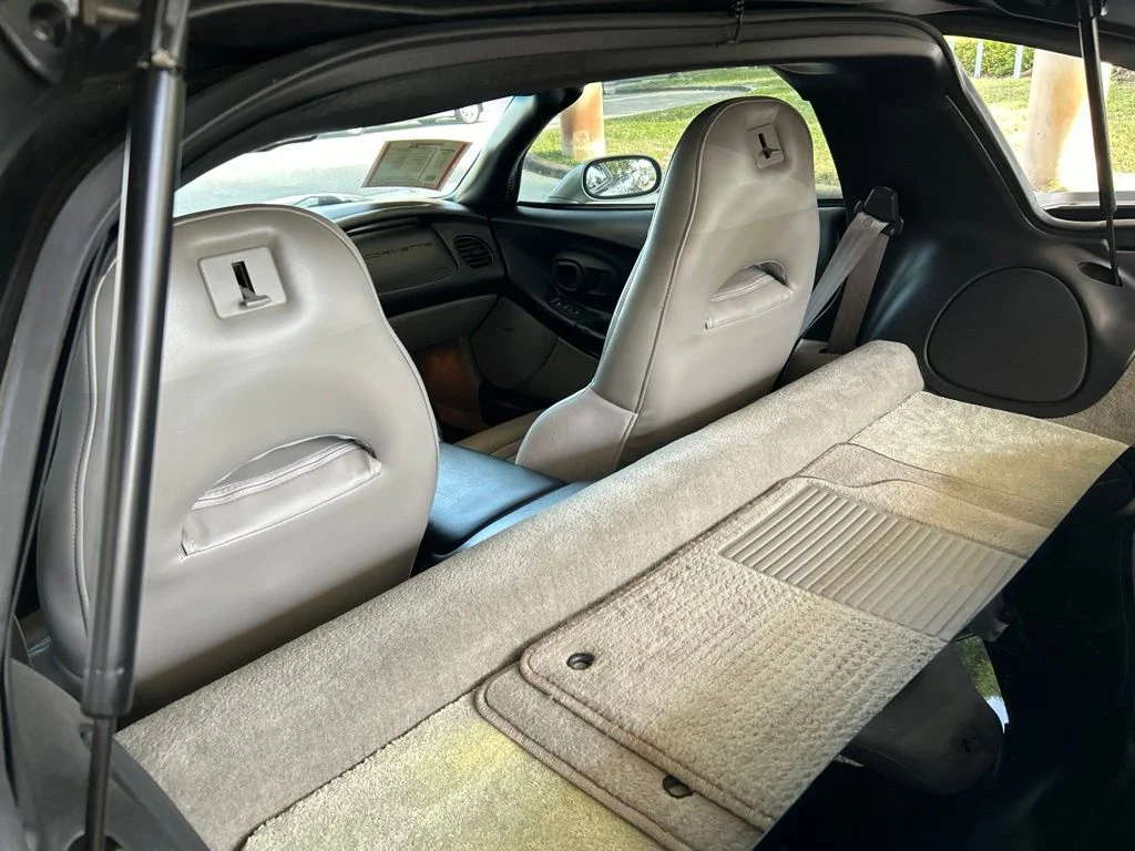 Used 2000 Silver Chevrolet Base image 28