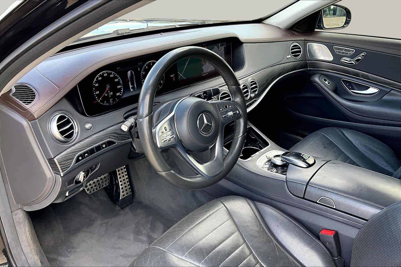Used 2018 Obsidian Black Metallic Mercedes-Benz S 560 image 17