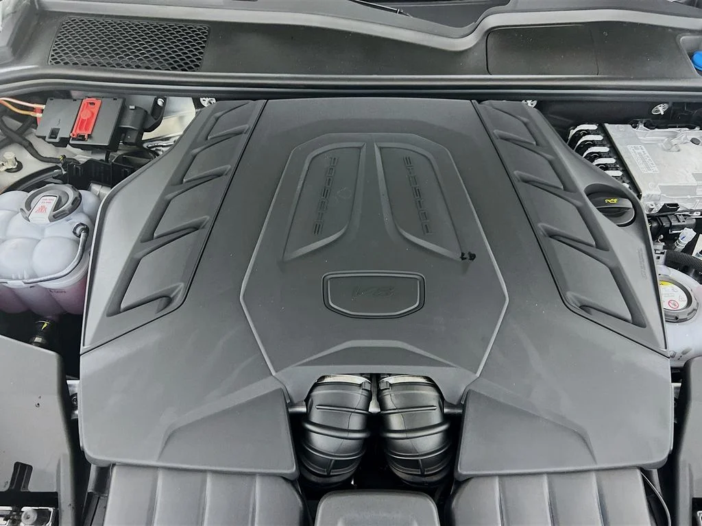 New 2026  Porsche Turbo image 32
