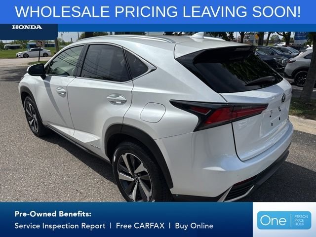 Used 2020 White Pearl Lexus 300h image 12