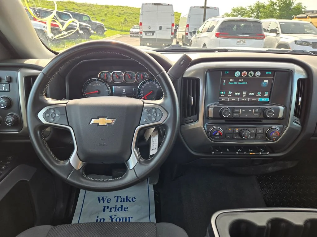 Used 2018 White Chevrolet LT image 19