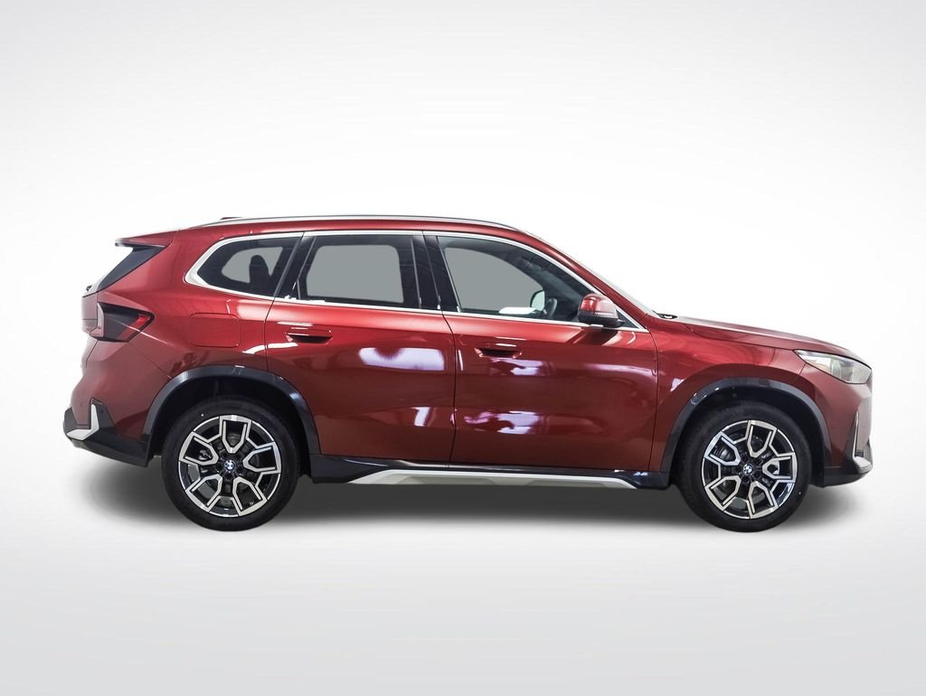 Used 2026 Red Metallic BMW xDrive28i image 6