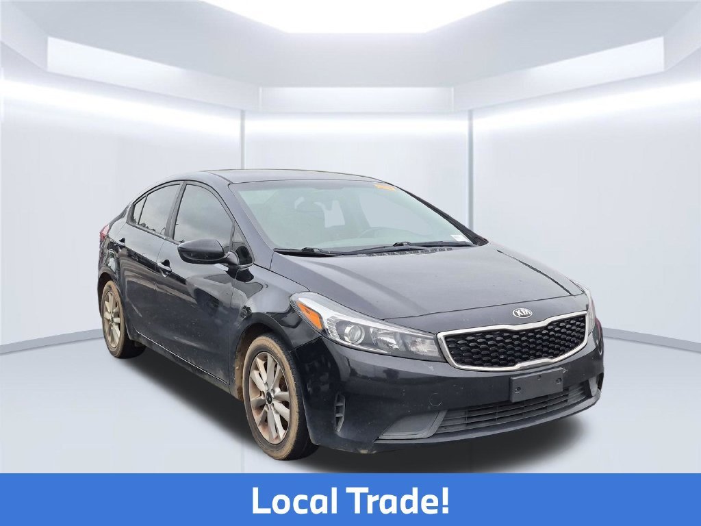 Used 2017 Black Kia S image 6