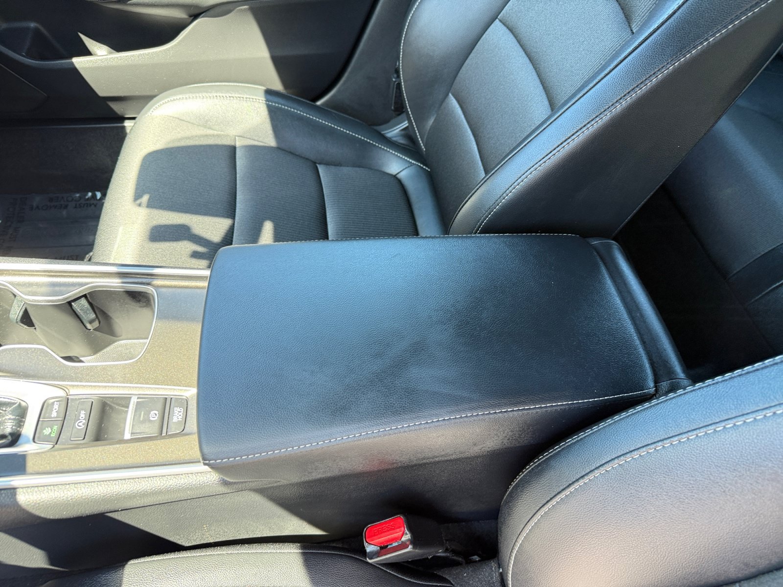 Used 2022 Lunar Silver Metallic Honda Sport image 14